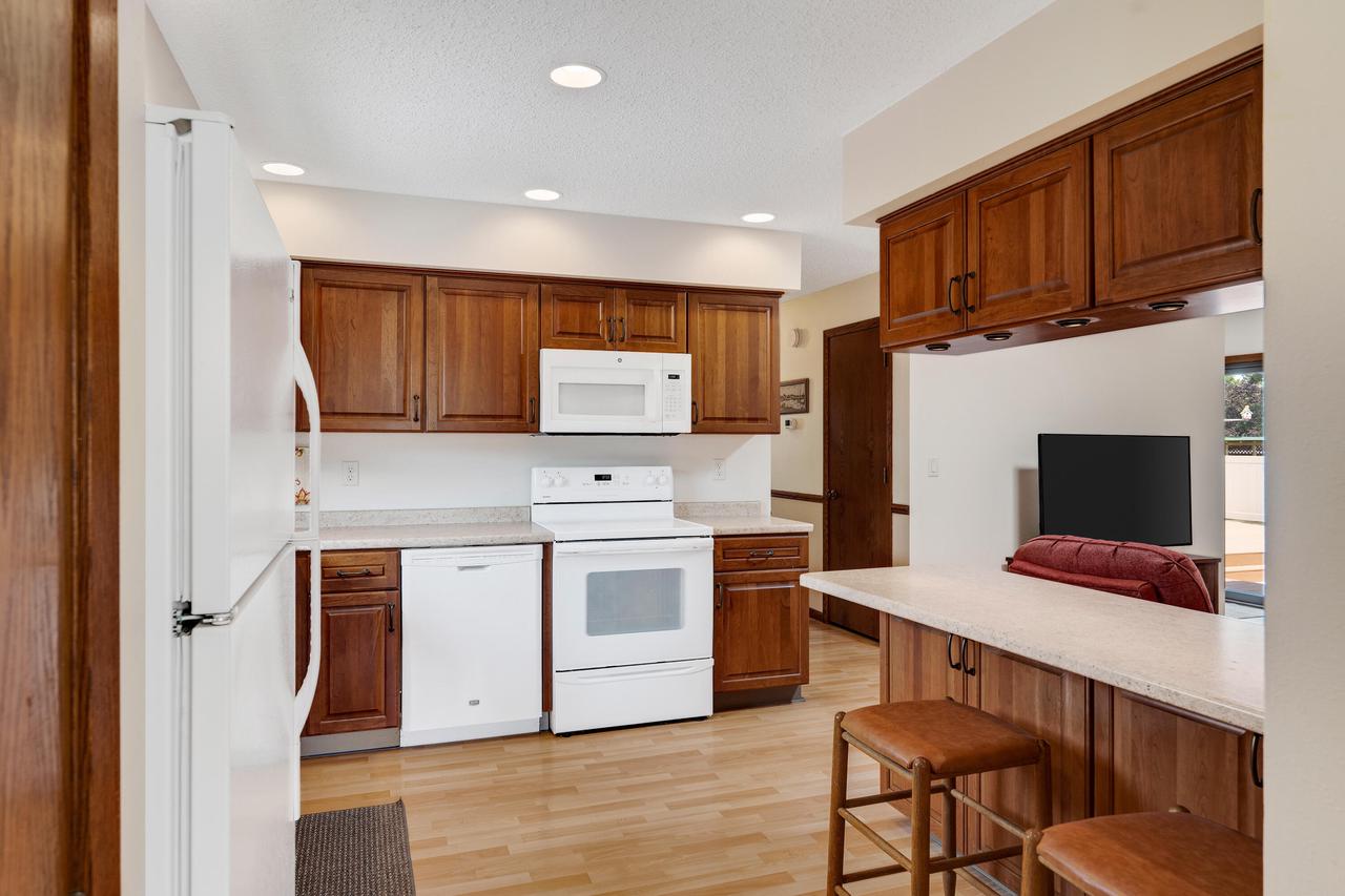 1124 Parkridge DRIVE