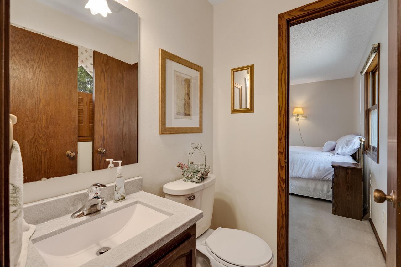 1124 Parkridge DRIVE