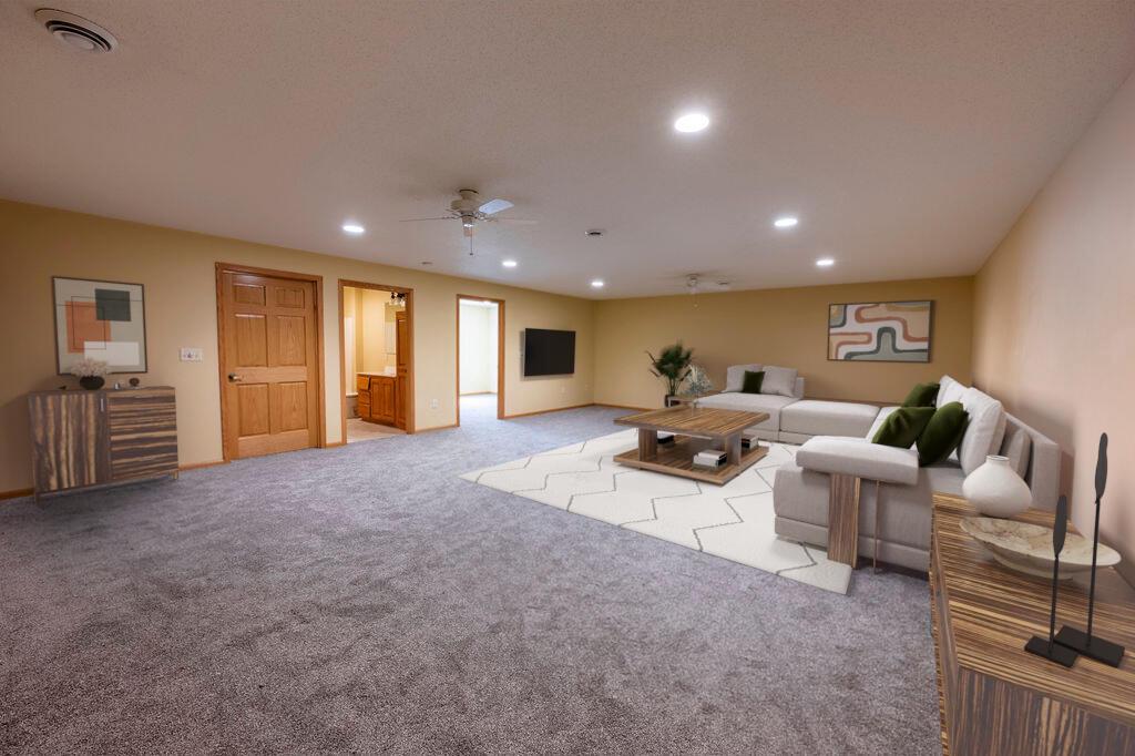 1600 Coranado STREET