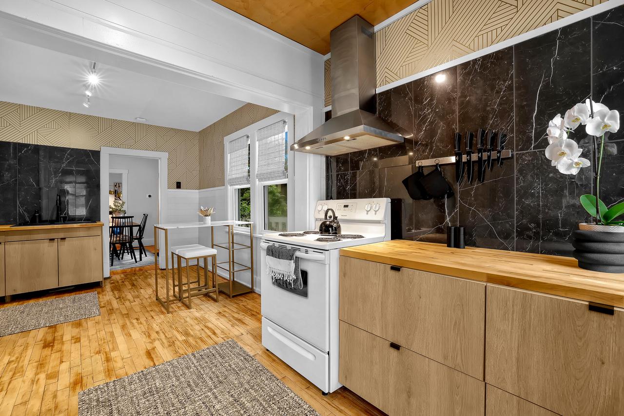 926 6th STREET SOUTH South