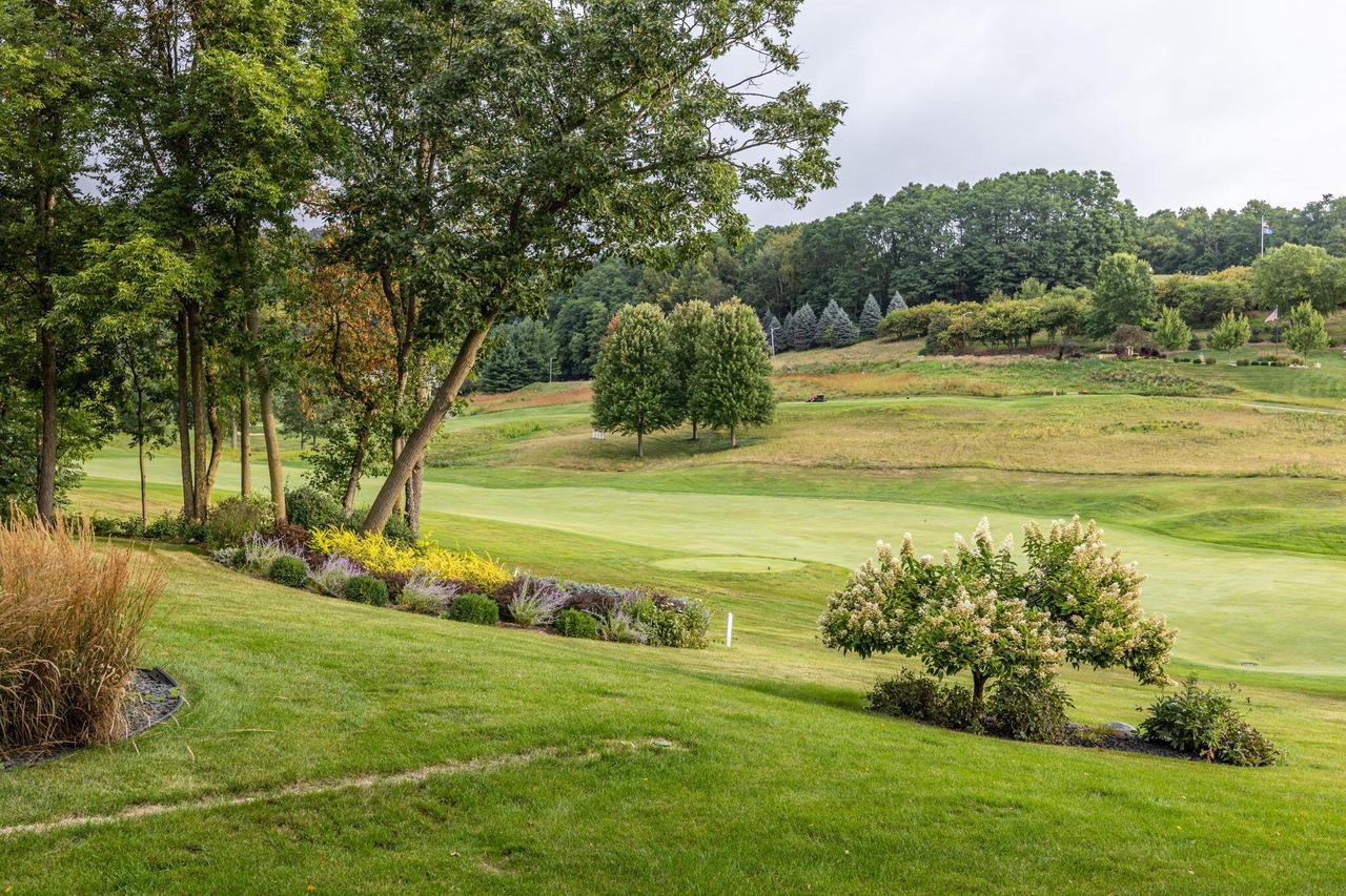 632 Country Club LANE