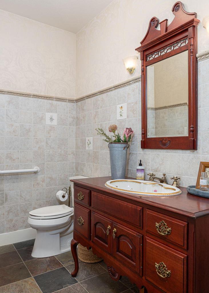 632 Country Club LANE