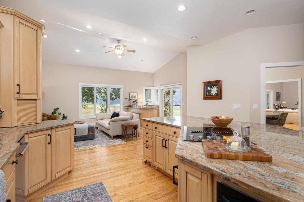 632 Country Club LANE