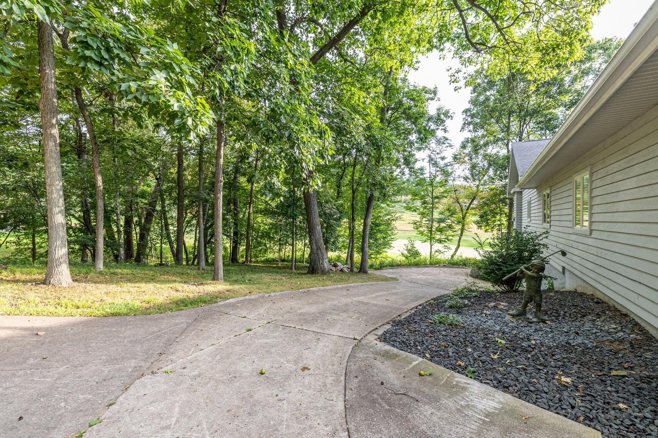 632 Country Club LANE