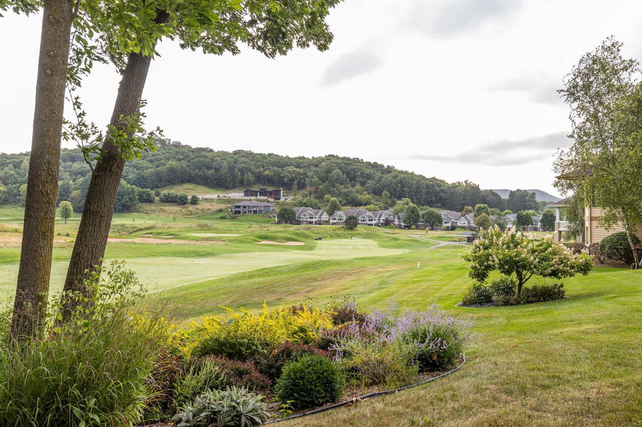 632 Country Club LANE