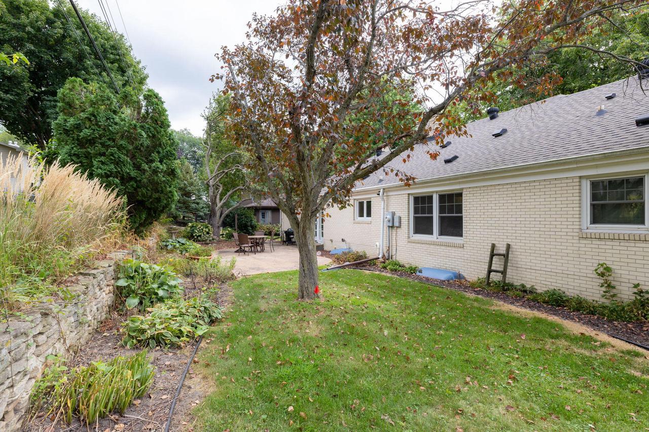 840 Janice COURT EAST East