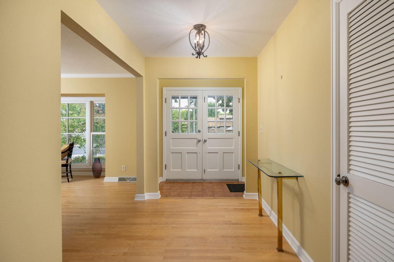 840 Janice COURT EAST East