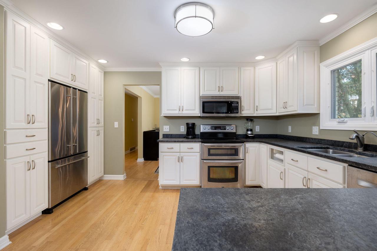 840 Janice COURT EAST East