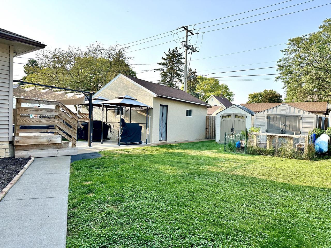 1485 Redfield STREET