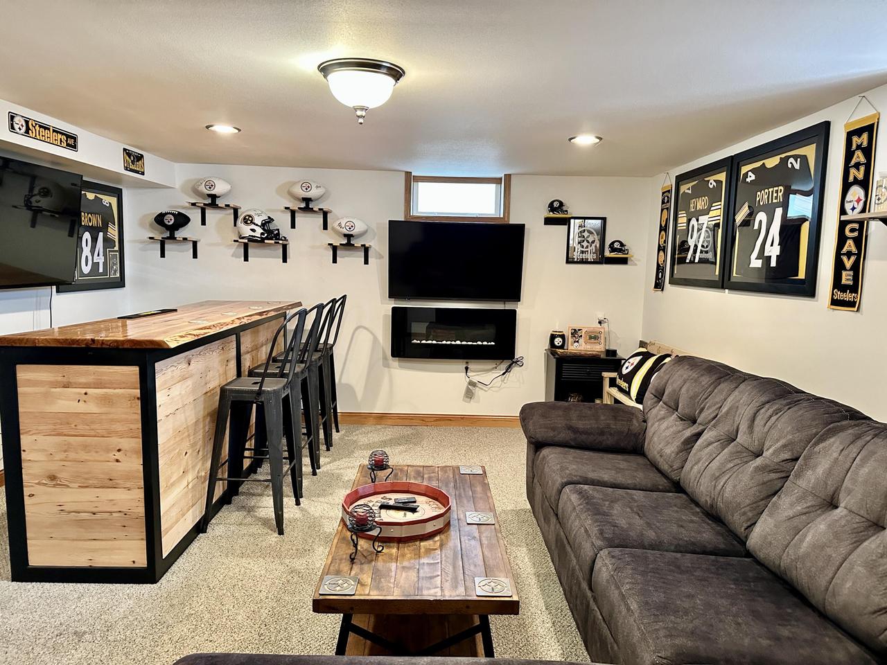 1485 Redfield STREET