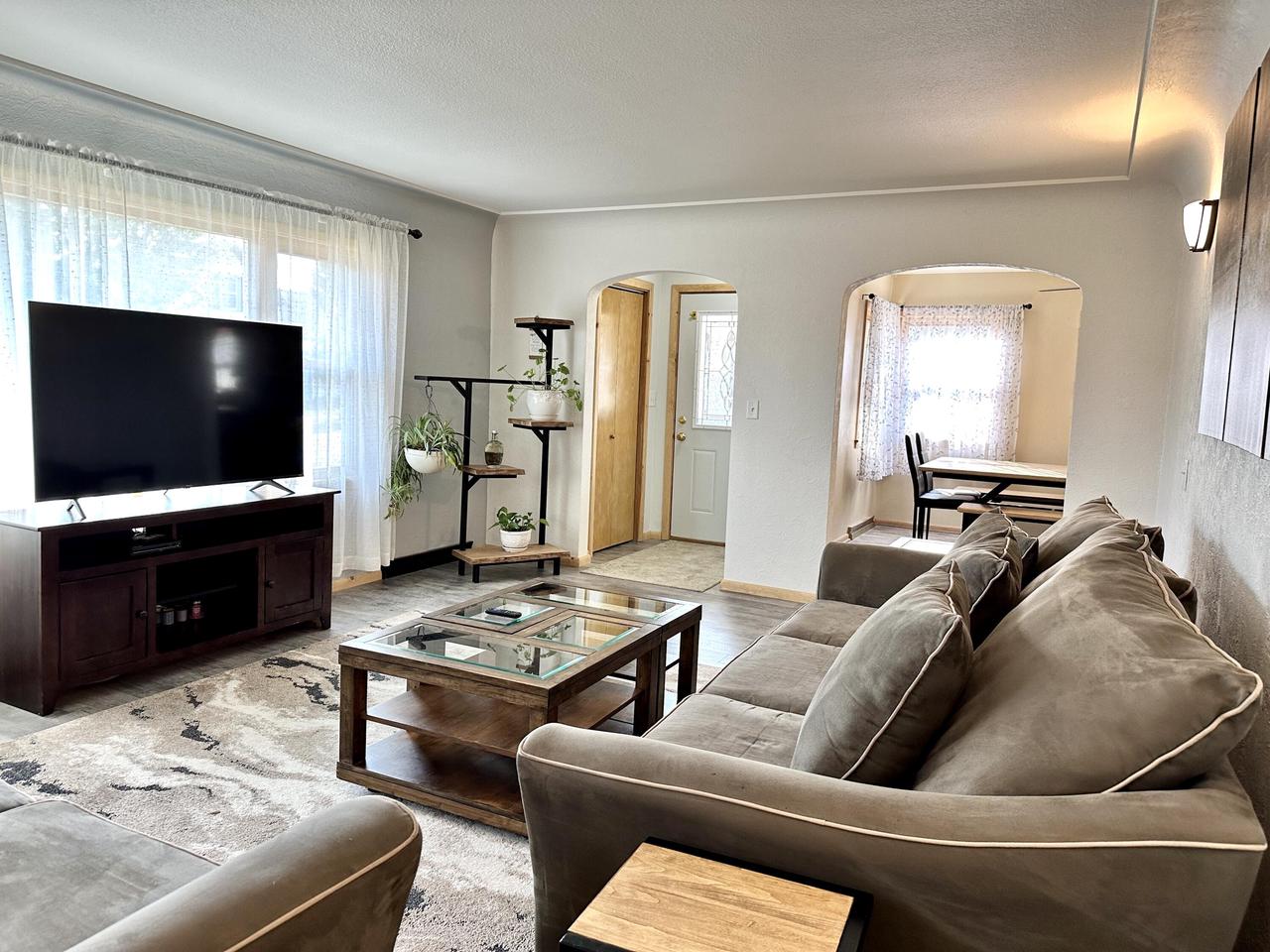 1485 Redfield STREET