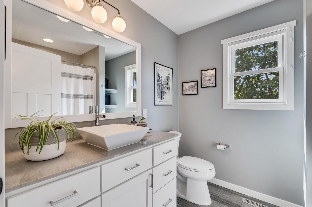 N3260 Hidden Springs ROAD