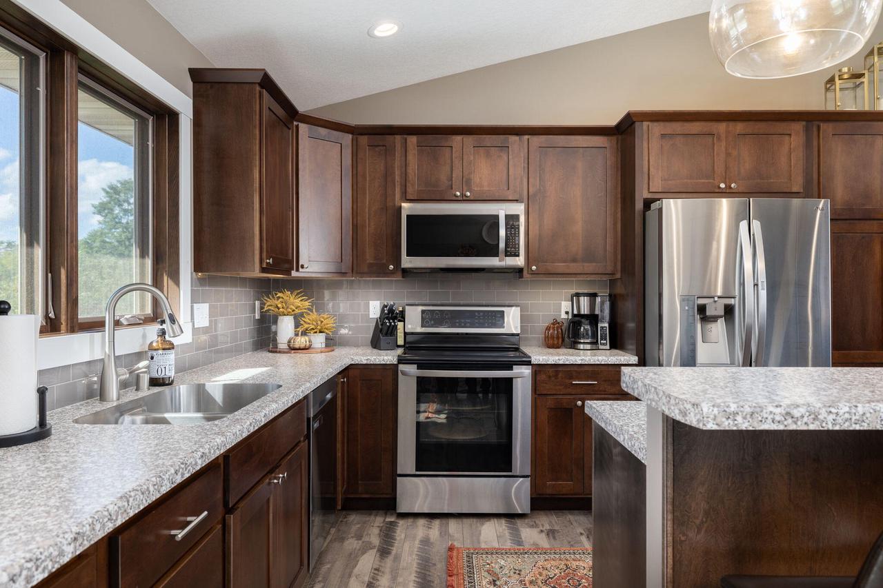 1622 Cherry LANE SOUTH South