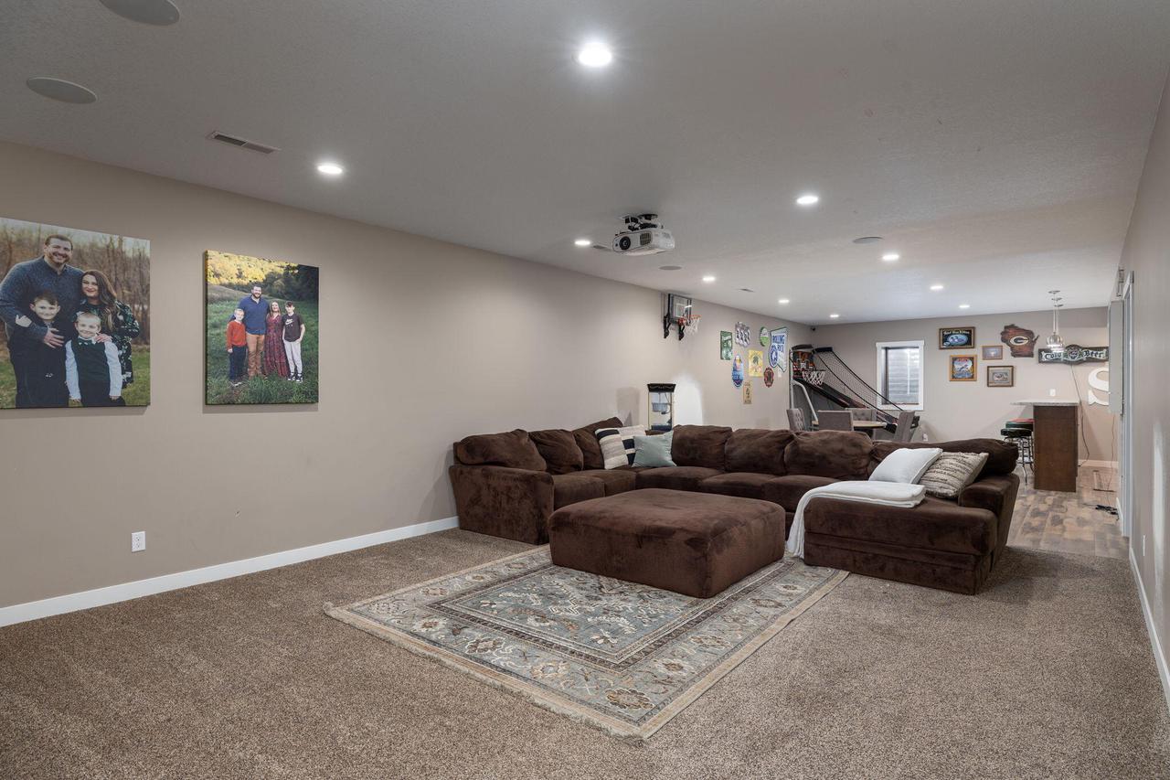 1622 Cherry LANE SOUTH South