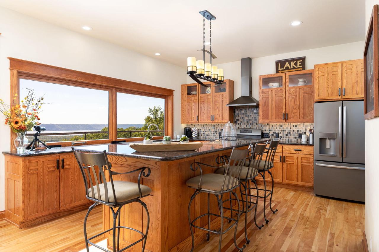 W10083 View LANE NORTH North