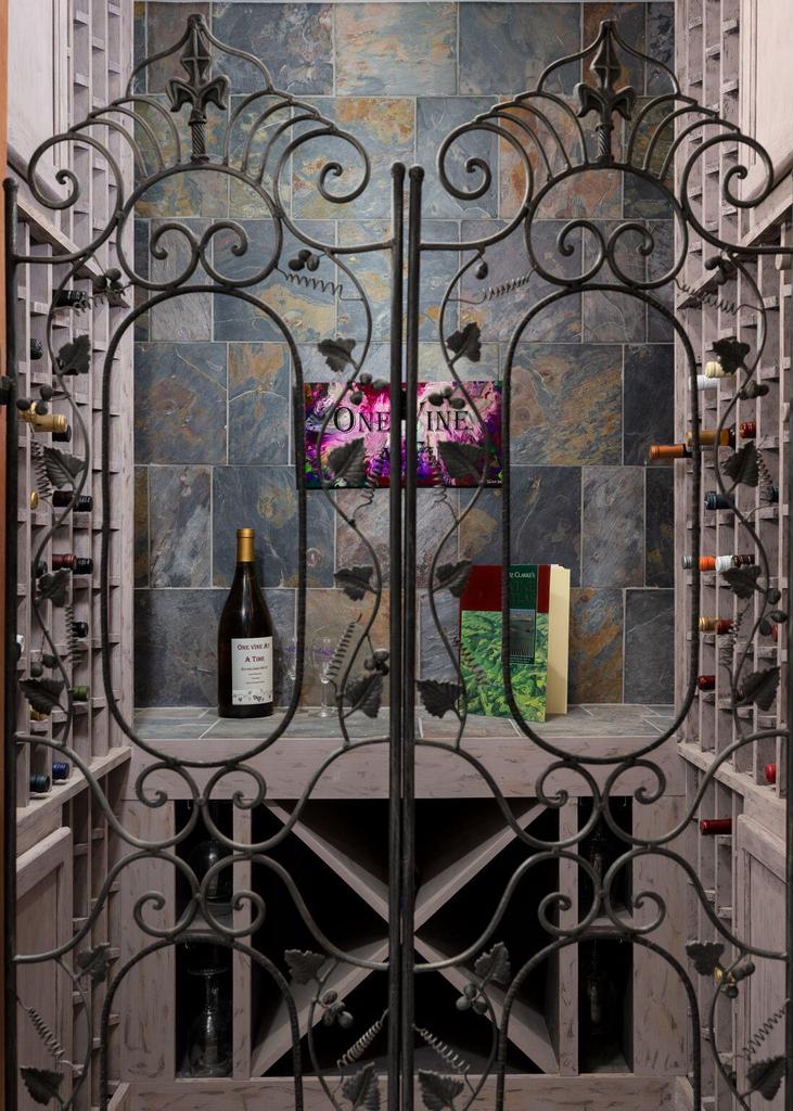 W10083 View LANE NORTH North