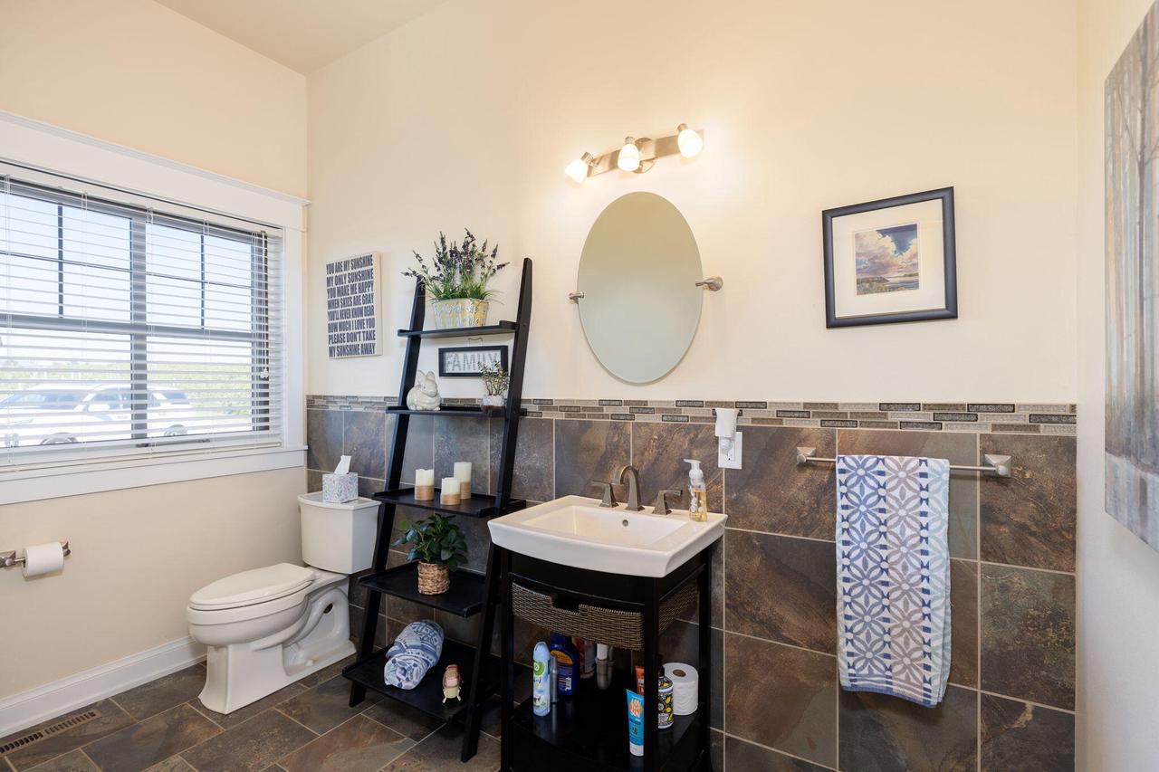 W10083 View LANE NORTH North