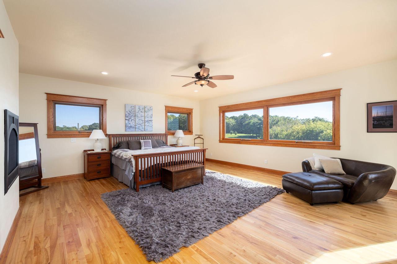 W10083 View LANE NORTH North