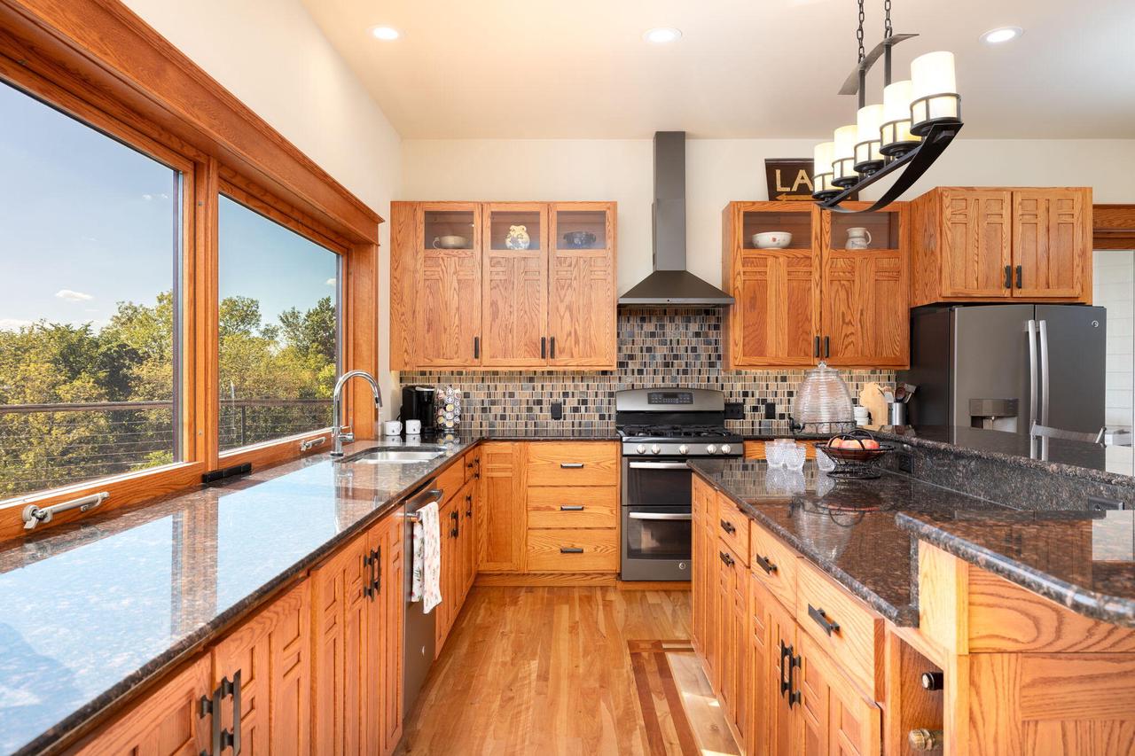 W10083 View LANE NORTH North