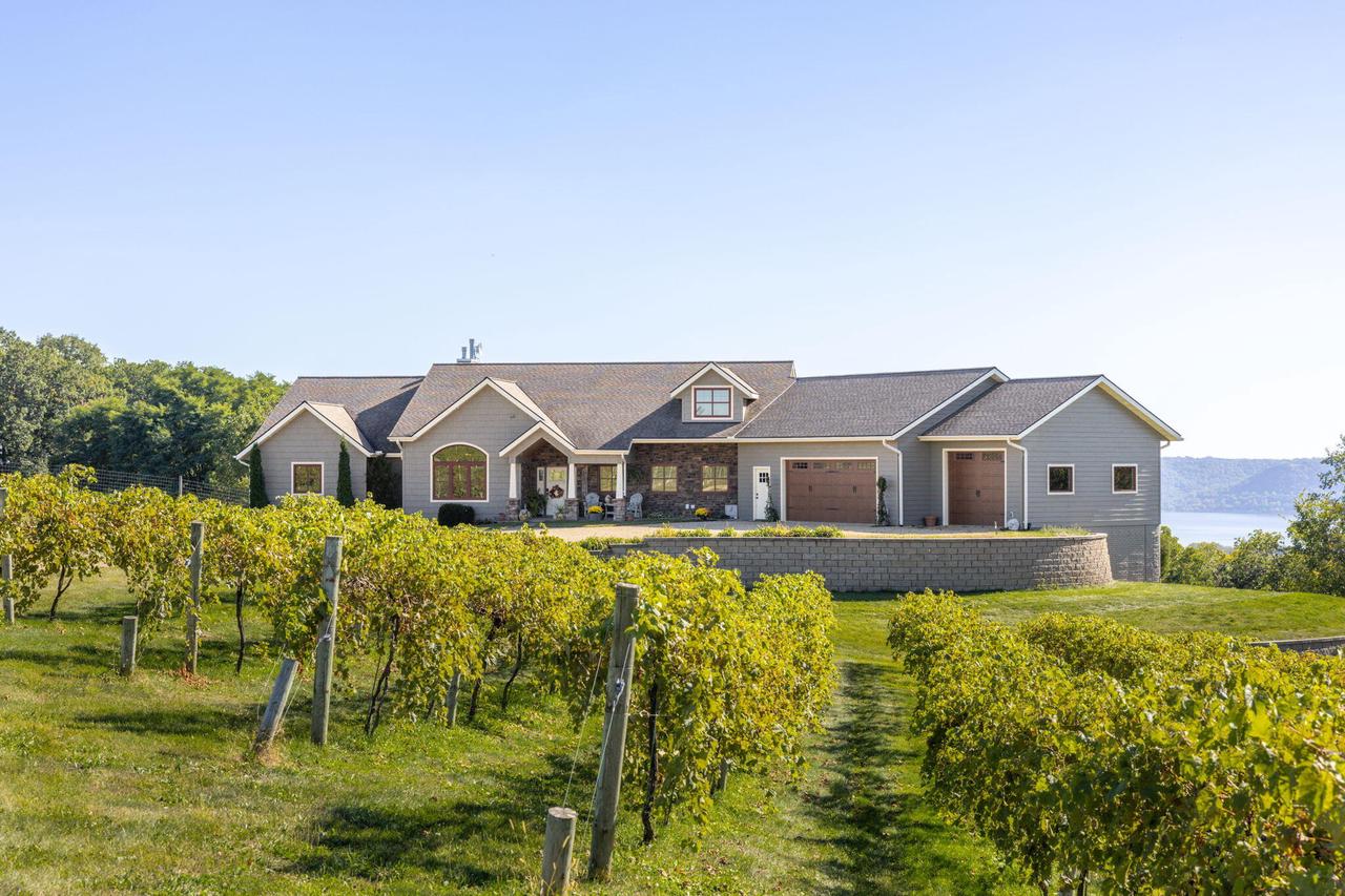 W10083 View LANE NORTH North