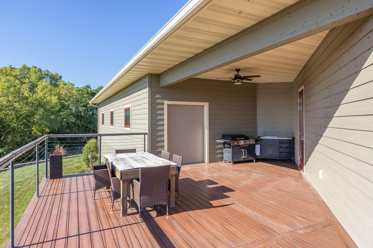 W10083 View LANE NORTH North