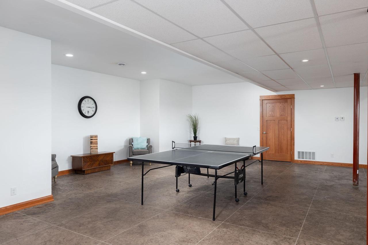 W10083 View LANE NORTH North