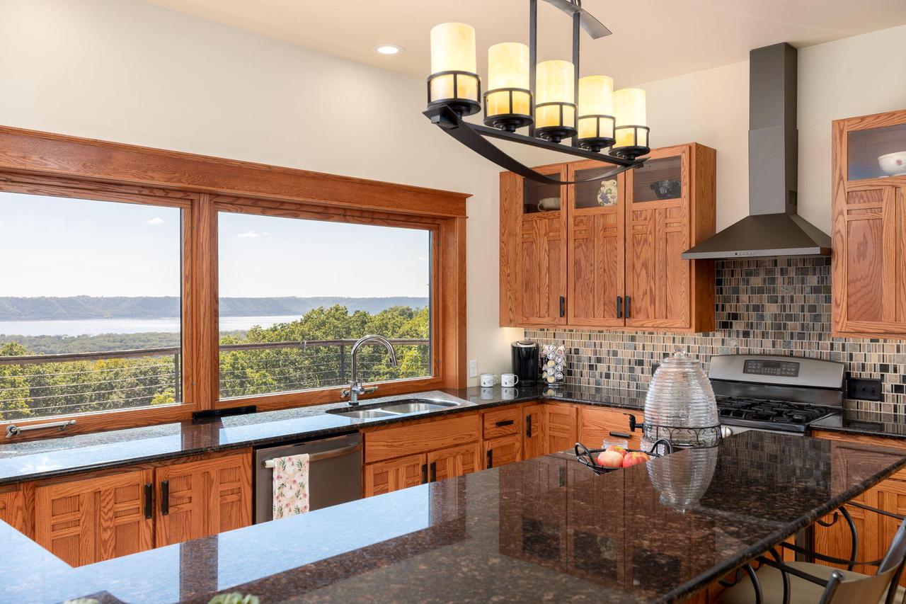 W10083 View LANE NORTH North