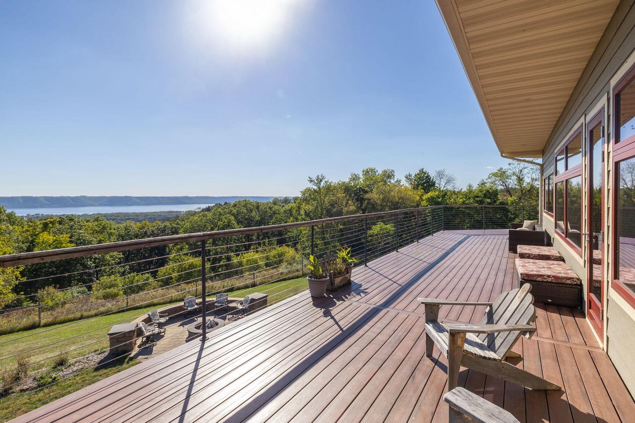 W10083 View LANE NORTH North