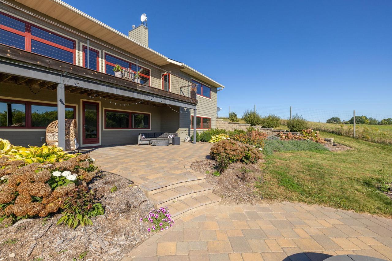 W10083 View LANE NORTH North