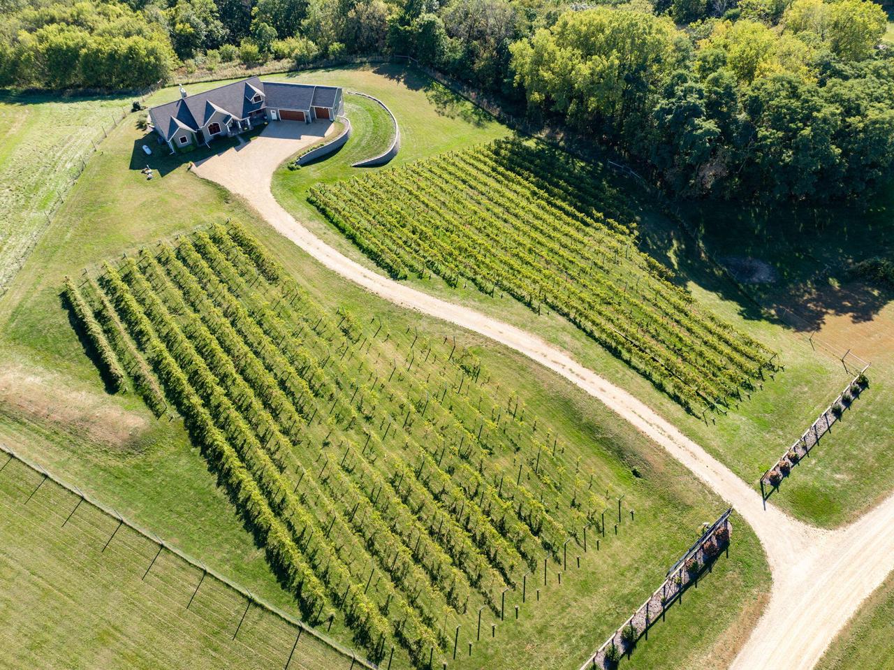 W10083 View LANE NORTH North