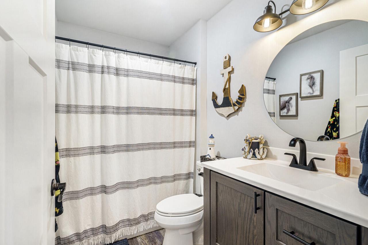 205 Tom Anderson STREET