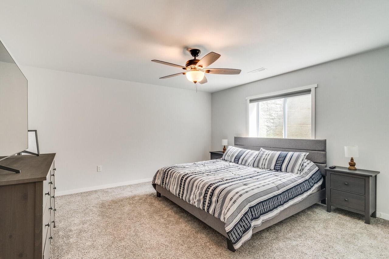 205 Tom Anderson STREET