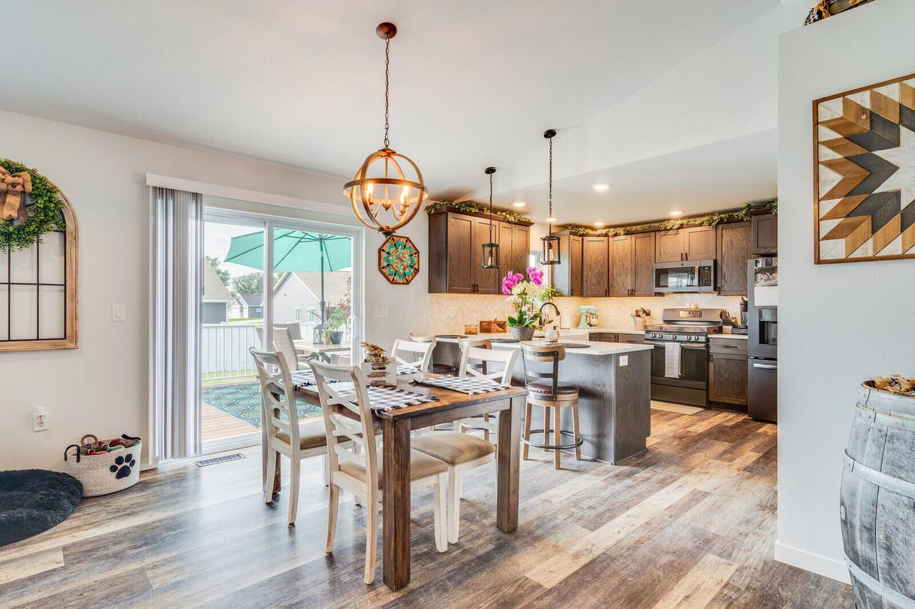 205 Tom Anderson STREET