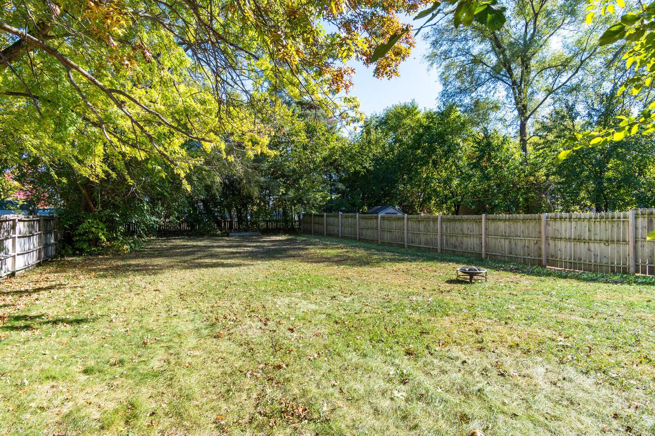 2916 Youngdale AVENUE