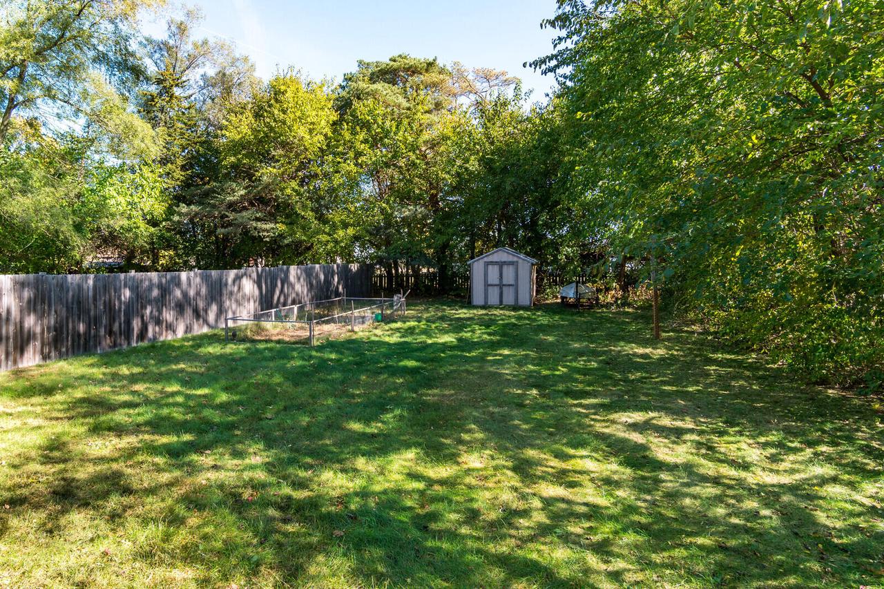 2916 Youngdale AVENUE