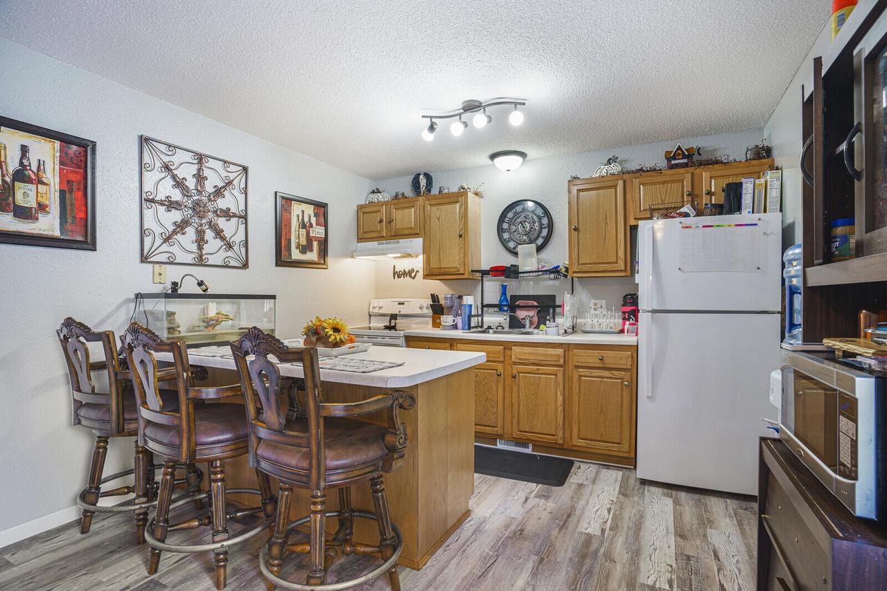 2916 Youngdale AVENUE