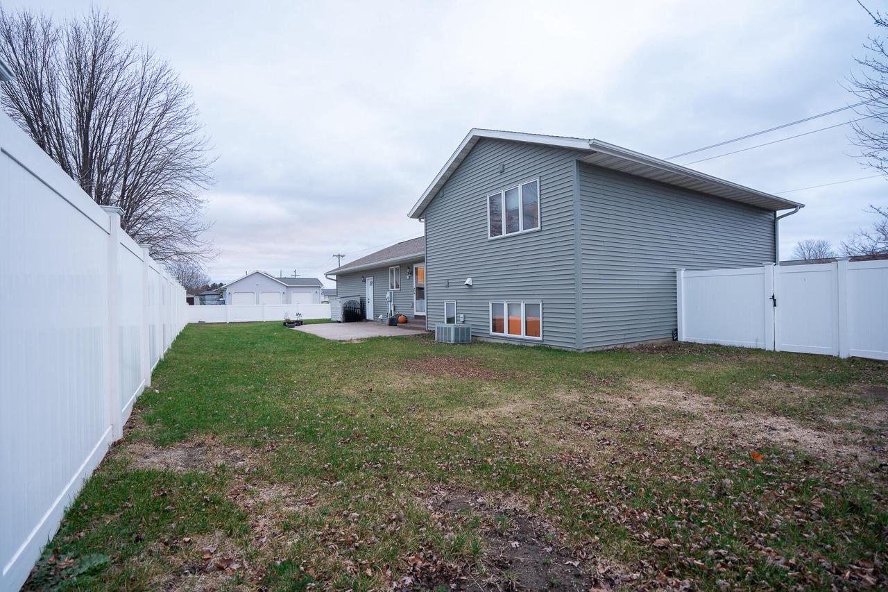 1007 2nd AVENUE EAST East