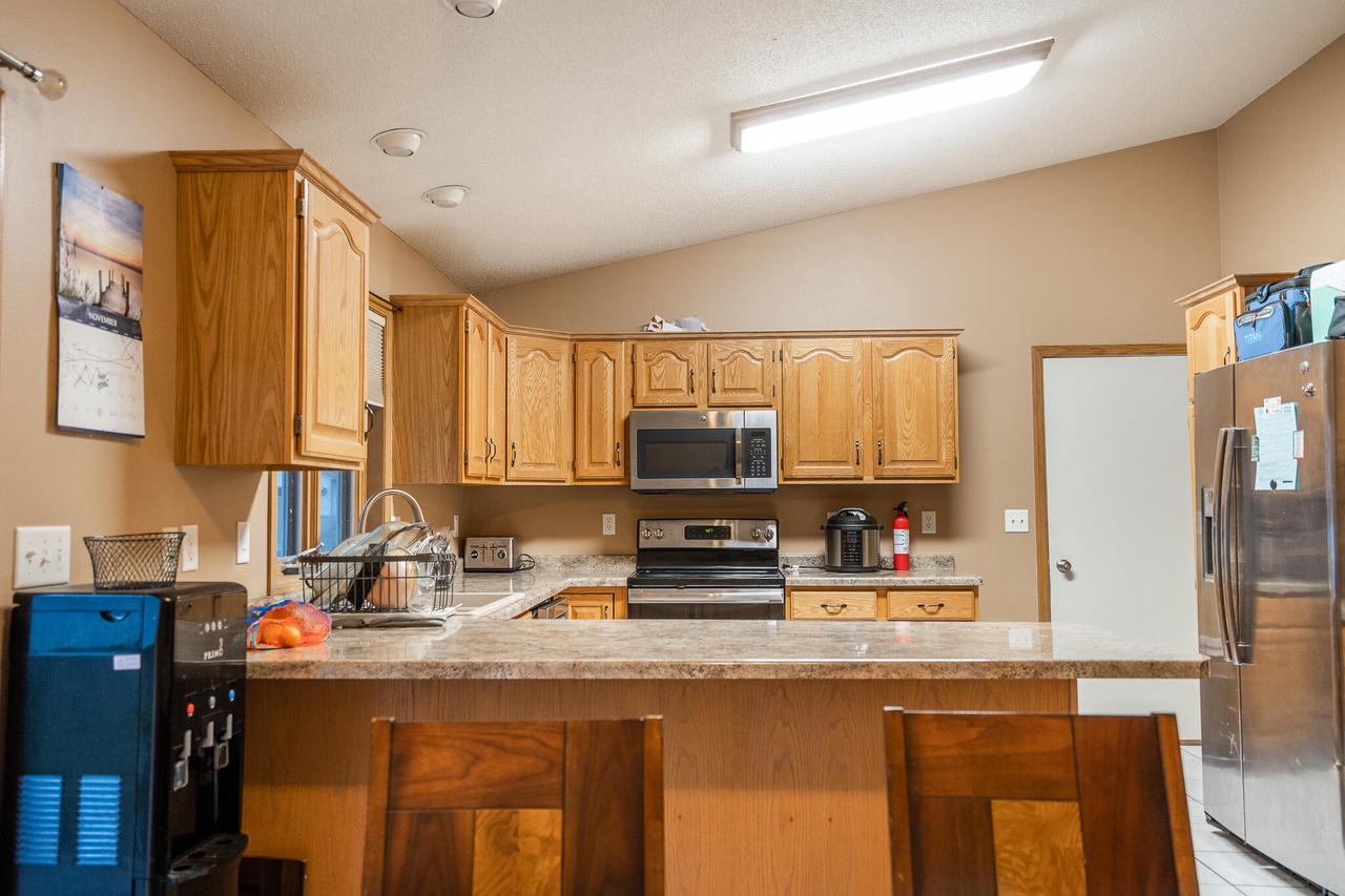 1007 2nd AVENUE EAST East