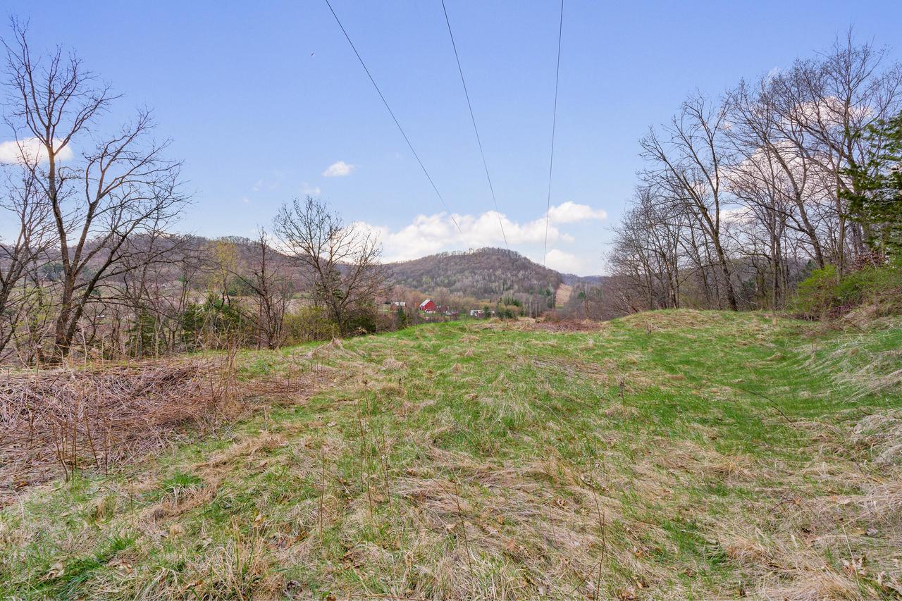 000 CEDAR HILLS LANE