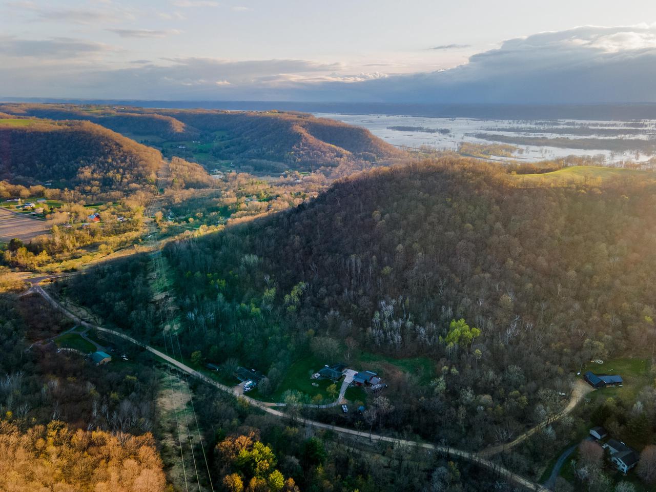 000 CEDAR HILLS LANE