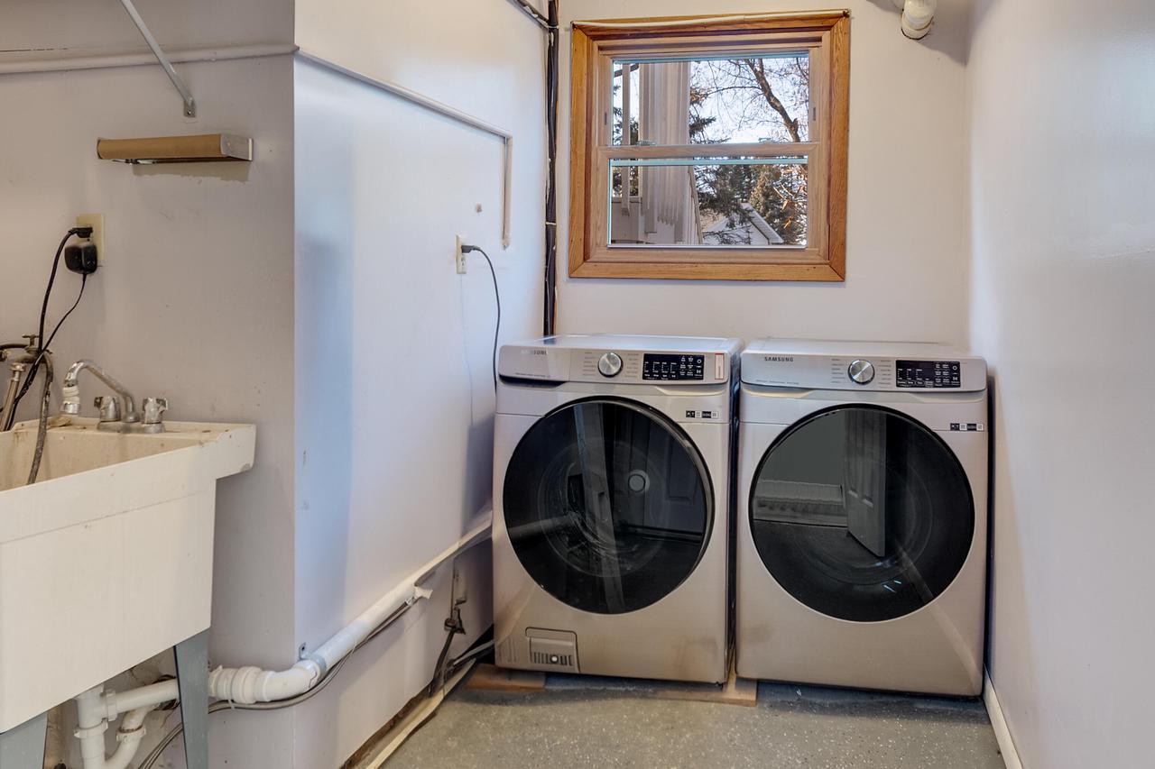 N2443 Three Town ROAD