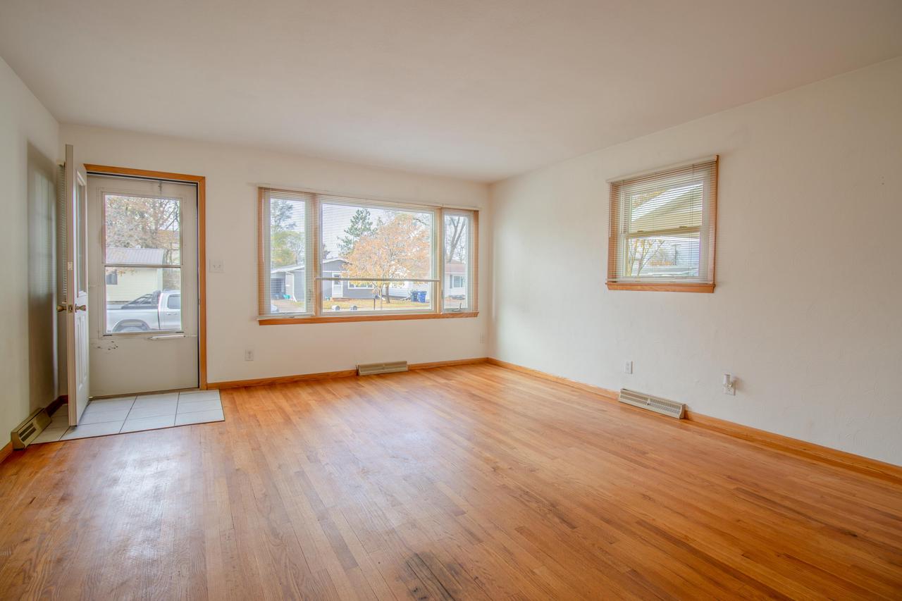 516 3rd AVENUE NORTH North