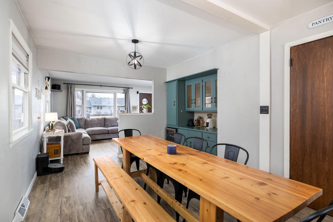 2140 Green Bay STREET