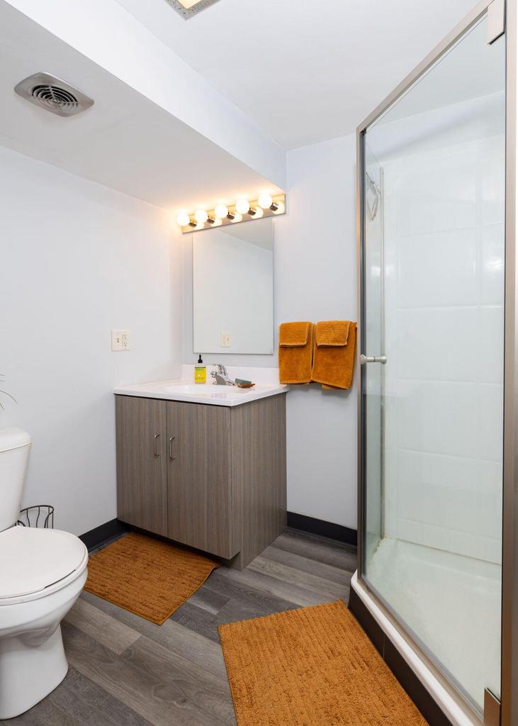 2140 Green Bay STREET