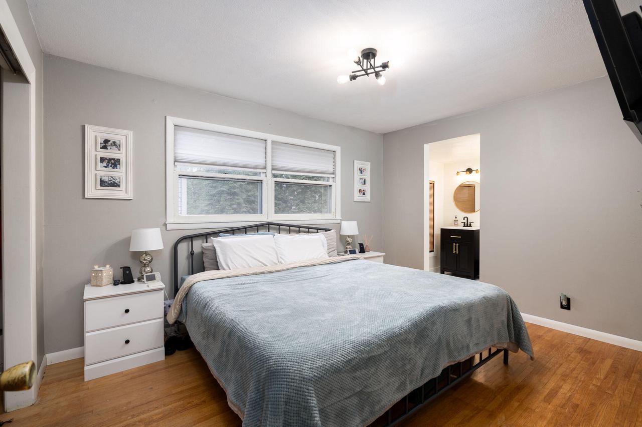 2140 Green Bay STREET