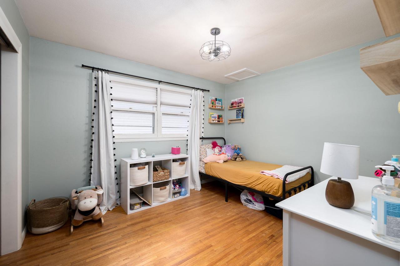 2140 Green Bay STREET