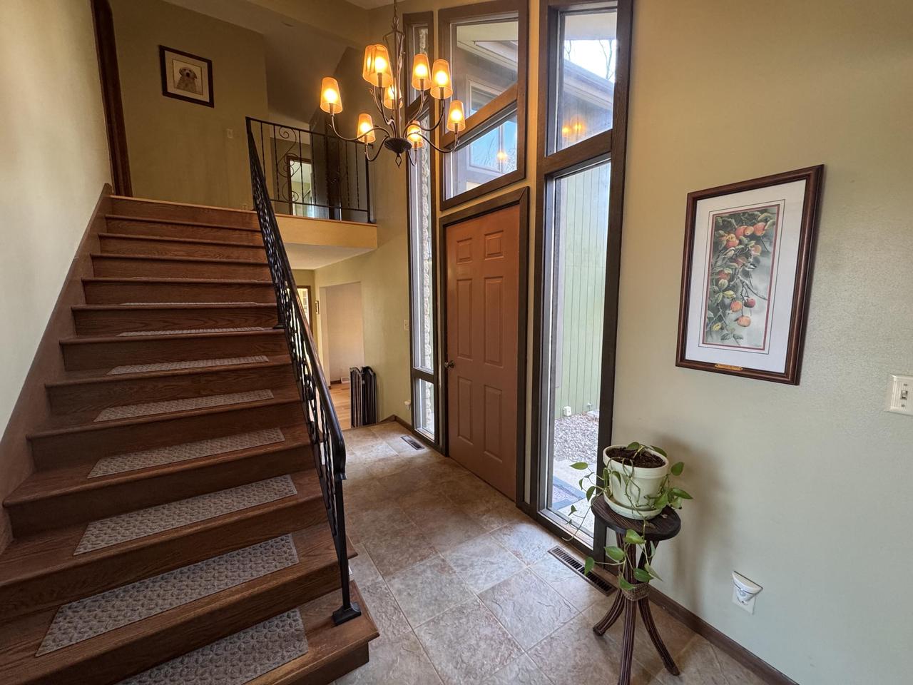 301 Hillview BOULEVARD