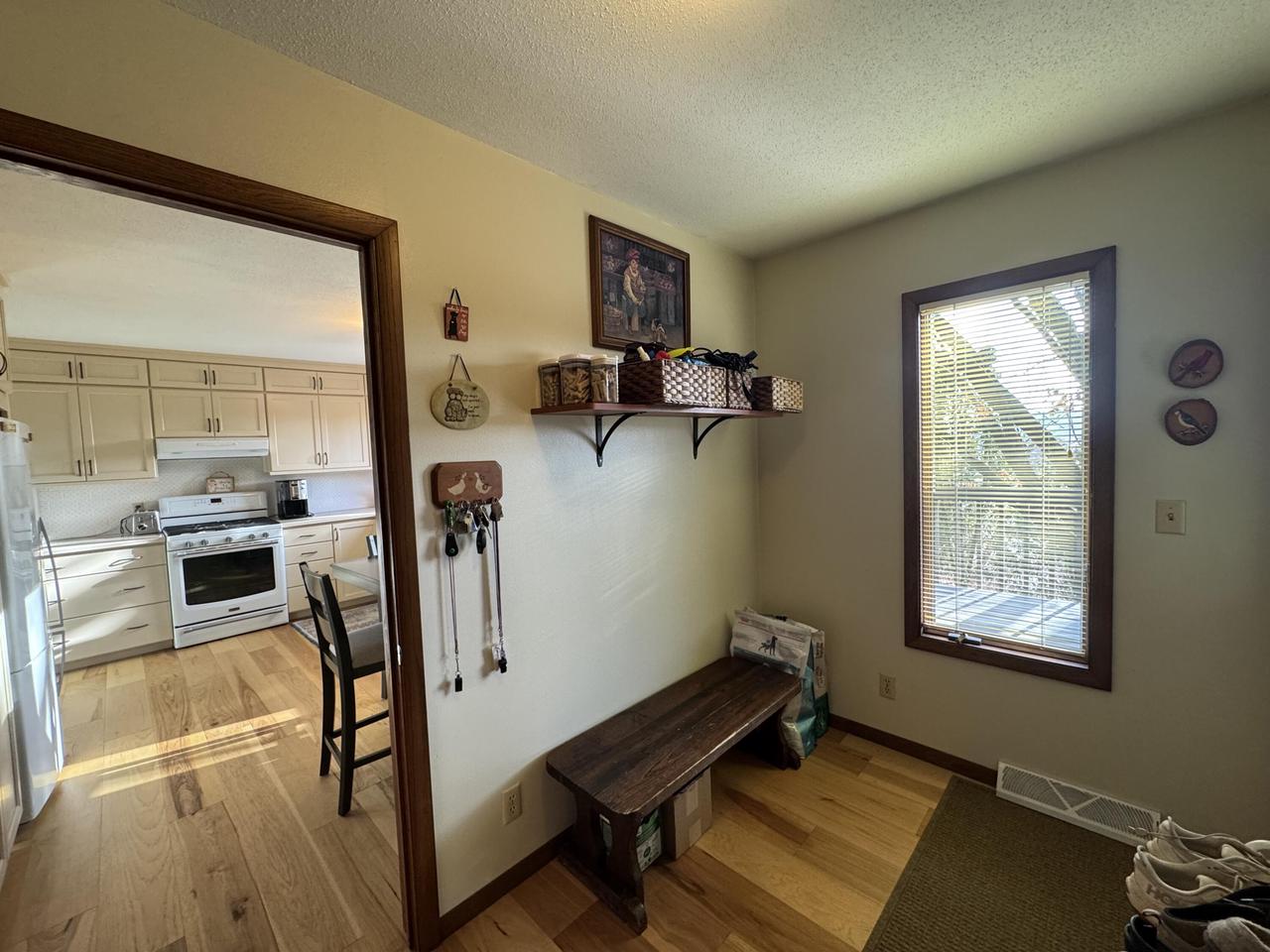 301 Hillview BOULEVARD