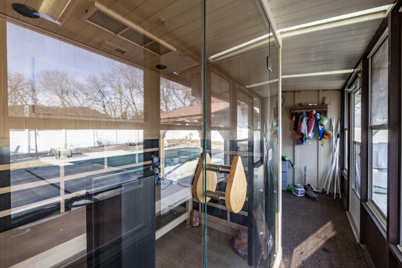 1112 Parkridge DRIVE