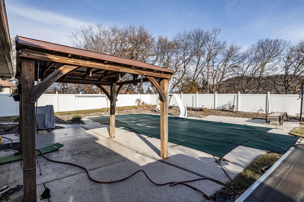 1112 Parkridge DRIVE